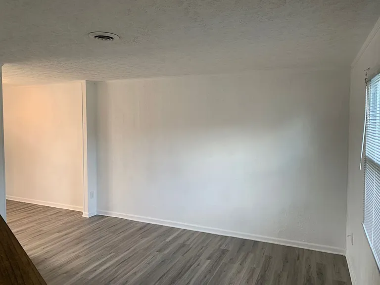 515 Rosewood Ave — Photo 5