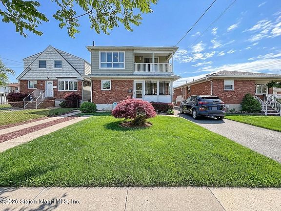 3rd image of 203 Evergreen Ave