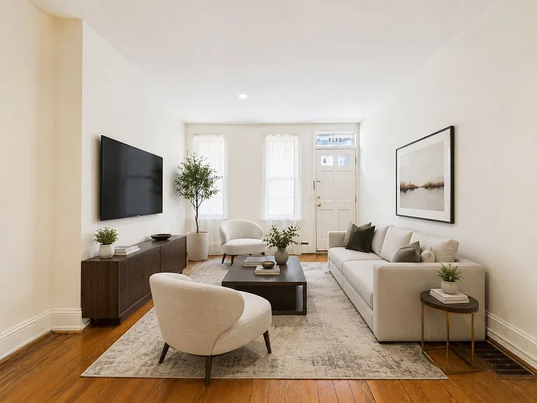 2429 Olive St — Photo 15