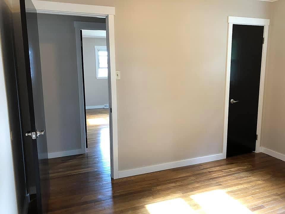1st image of 39 Jackson St
