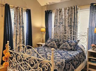 804 Columbia St #B, Houston, TX 77007