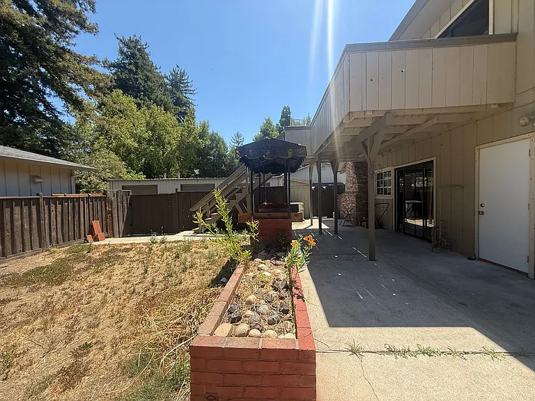 6500 Highway 9 — Photo 21