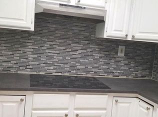 808 Maple Ln, Aston, PA 19014