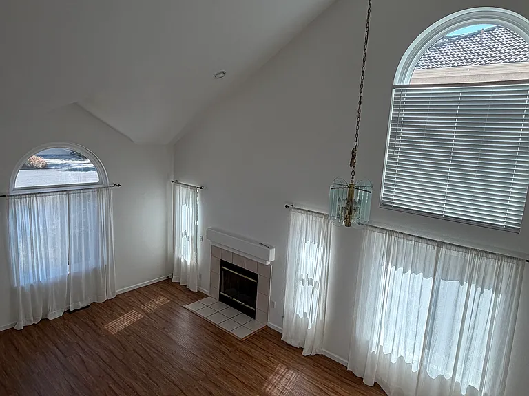 1109 Sikes Ct — Photo 23