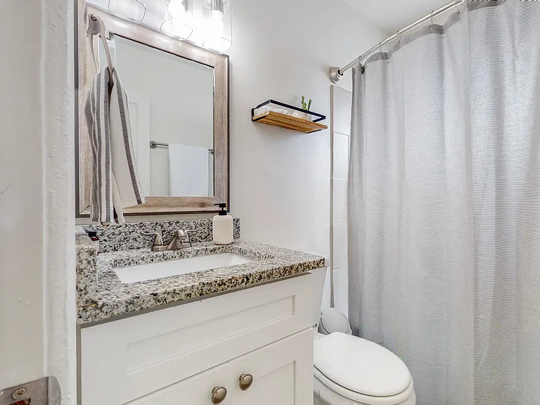 527 Gene Ave NW — Photo 41