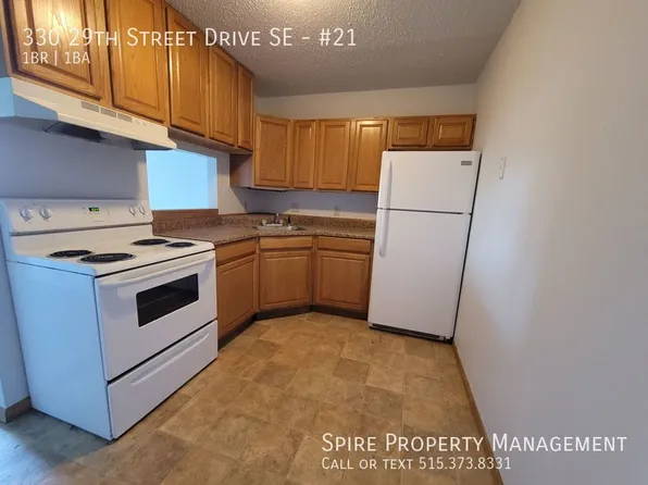 330 29th Street Dr SE APT 21, Cedar Rapids, IA 52403