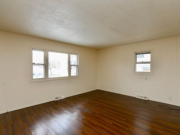 2nd image of 716 Henderson Ave