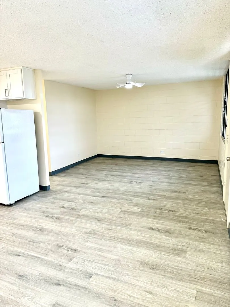 510 Magellan Ave - Fully renovated and Spacious 2 bedroom with 1 covered parking — Photo 4