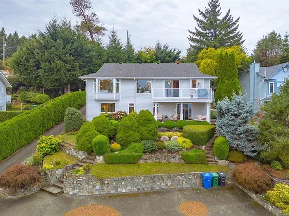 1089 College Dr, Nanaimo, BC V9R 5X3