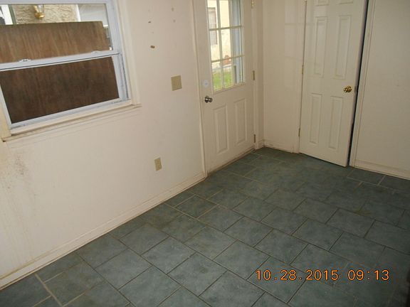 5th image of 707 Washington St