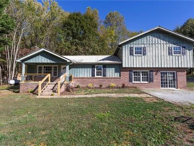 46 Moreland Ln, Zirconia, NC, 28790