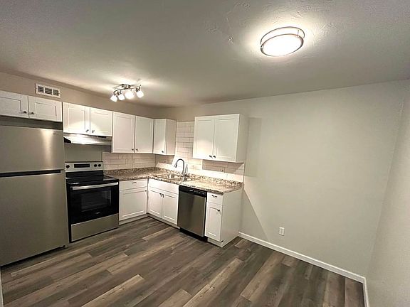 4th image of 7201 Melrose Ln #9