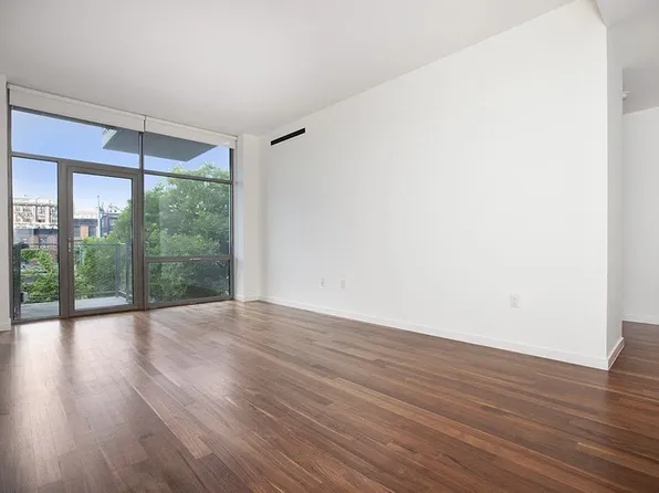 280 Metropolitan Avenue image 1 of 10
