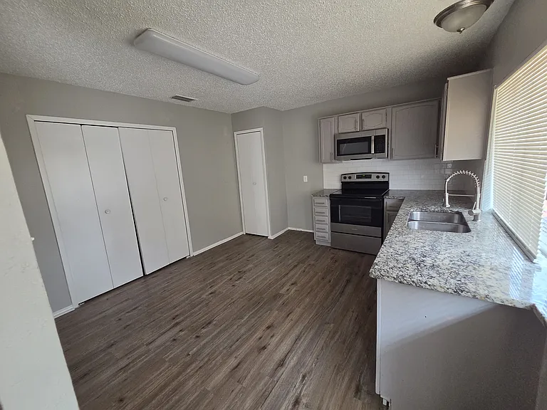 510 Shenandoah Ct — Photo 6