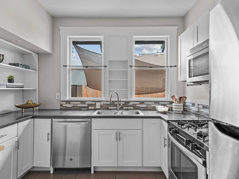 1736 Kearney Ave — Photo 13