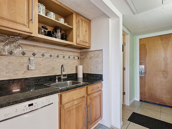 5th image of 271 Sandcastles Ct #247