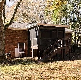 3rd image of 330 Willow Run