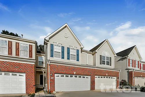 202 Golden Eagle Way Photo 1