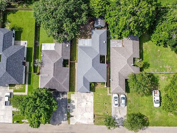2nd image of 301 Langley Dr