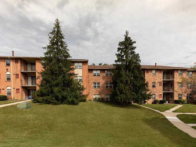 Cromwell Valley Apartments — Photo 37