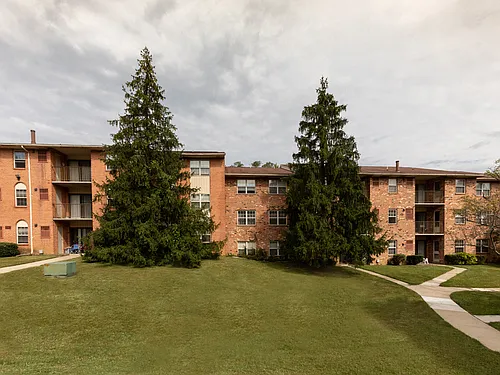 Cromwell Valley Apartments Photo 1