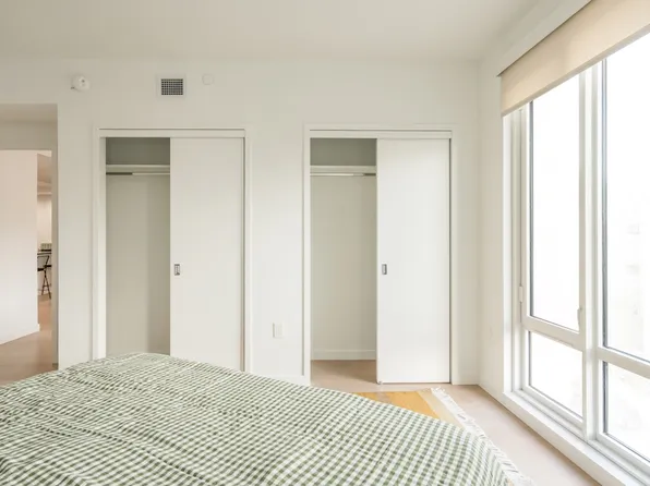 975 Nostrand Avenue image 11 of 23