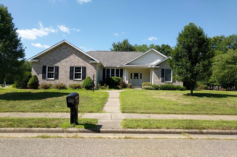 1st image of 232 Schoenbrunn Dr NE