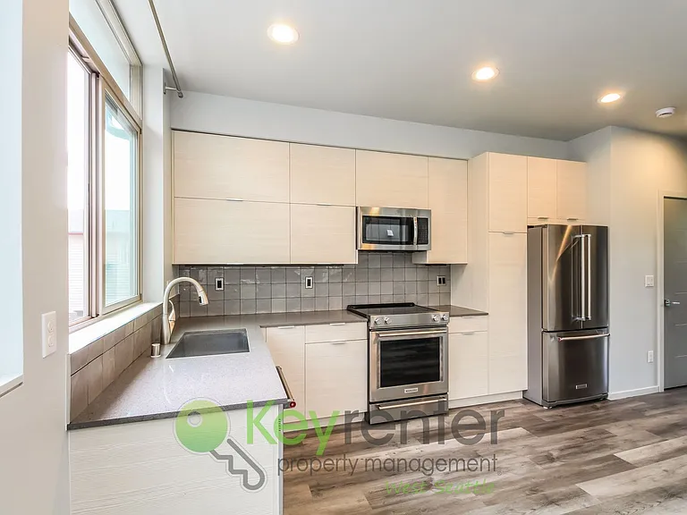 5259 Fauntleroy Way SW — Photo 41