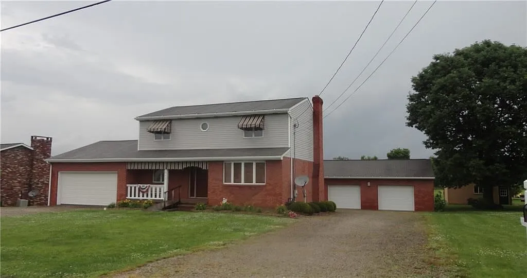540 Liberty St photo 1