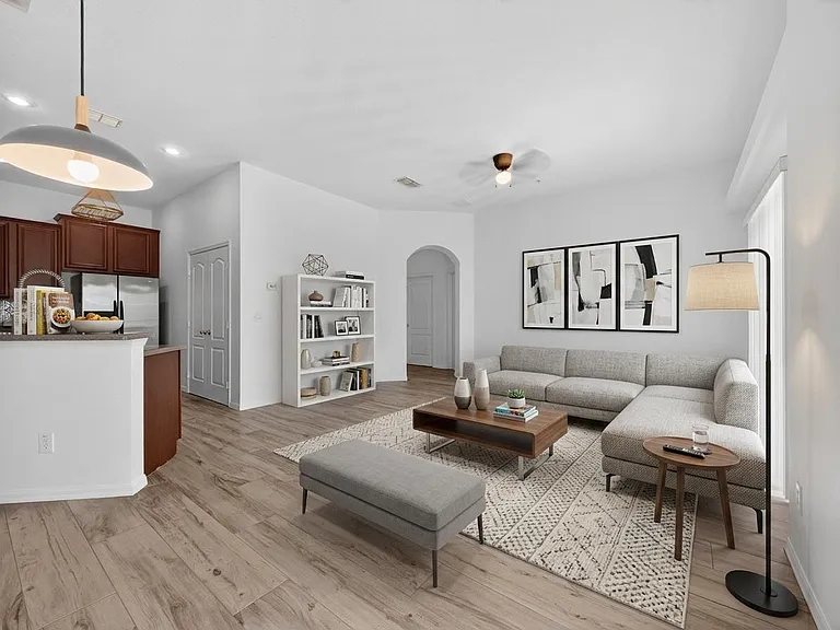 6602 S Goldenrod Rd — Photo 1