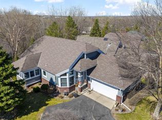 513 Wildflower Rd, Burnsville, MN 55306