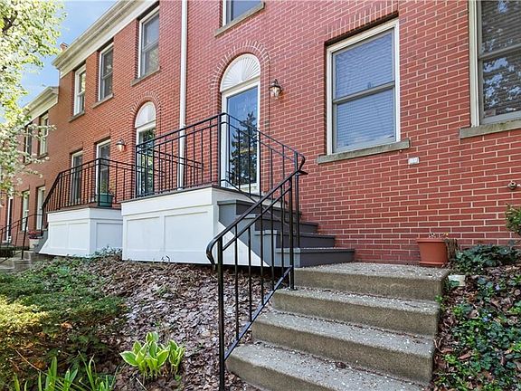 2nd image of 1119 Delaware Ave APT 3