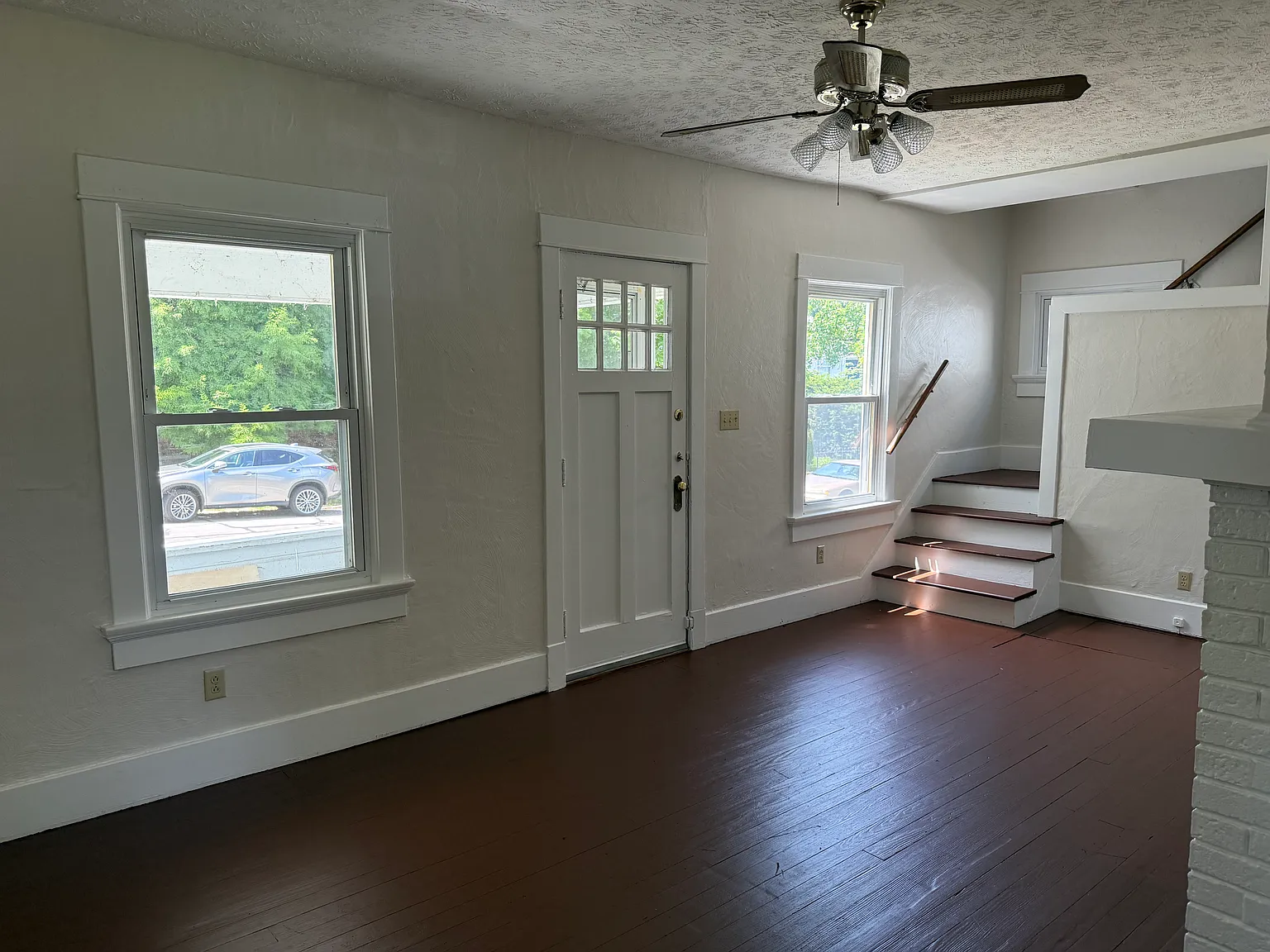 3 bed, 1200 sqft, $1,200 — Photo 3