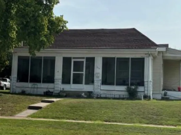 316 S Cedar St, Nevada, MO 64772