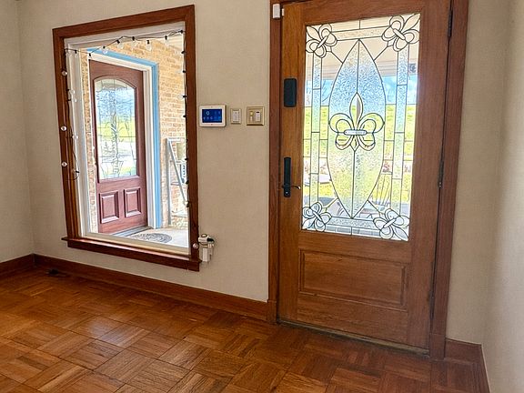 2 lead glass Fleur de Lis doors