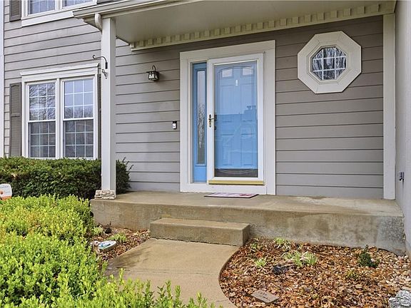 3rd image of 14310 S Summit Ct