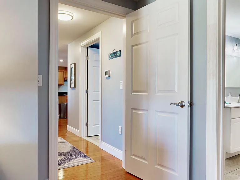 1 E Grand Ave #403 — Photo 18