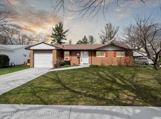 2807 Montego Dr, Lansing, MI 48912