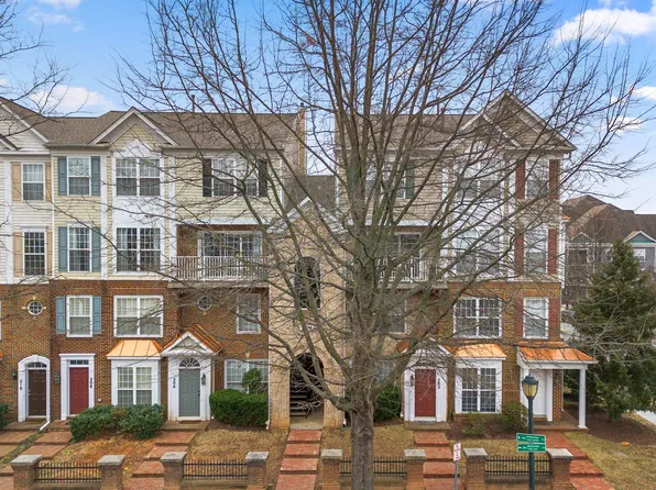 204 Fallsgrove Blvd #D-20, Rockville, MD 20850