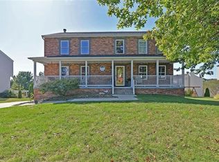 127 Forest Glen Dr, Imperial, PA 15126