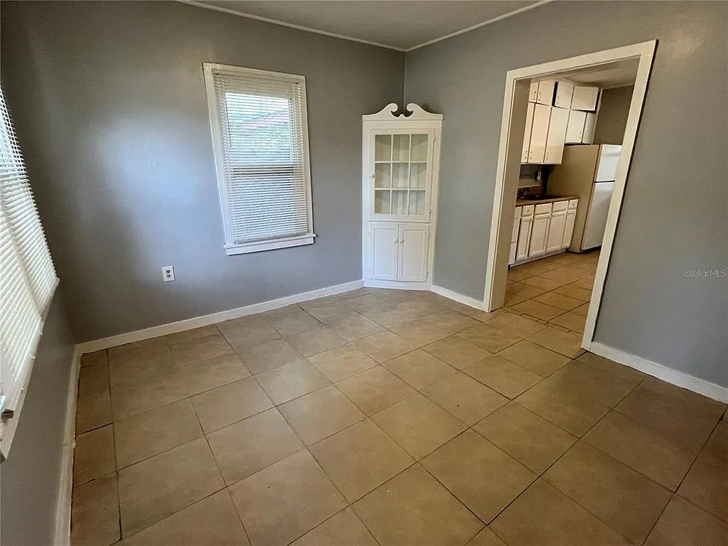 3 bed, 1.0 bath, 1267 sqft, $1,499 — Photo 4