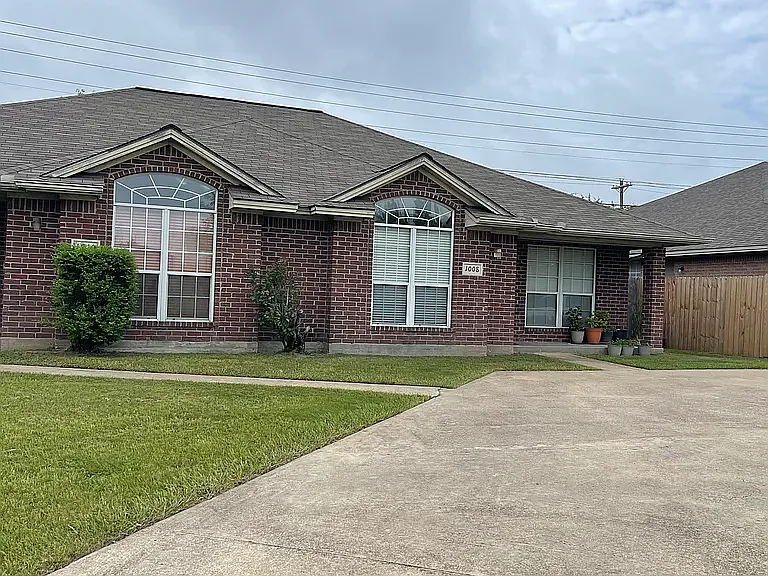 1008 Sun Meadow Ct — Photo 2