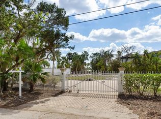 546 Freeling Dr #340, Sarasota, FL 34242
