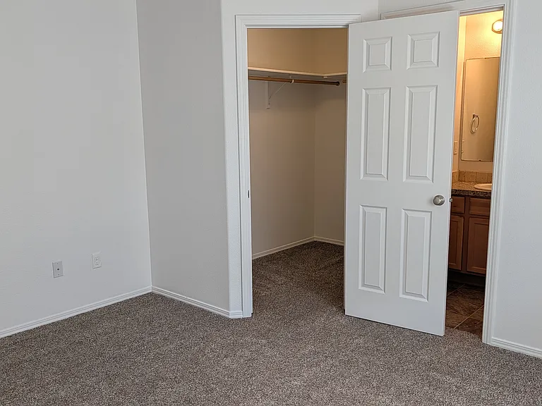 5320 Dynasty Ave — Photo 15