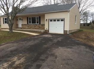 2716 Windy Bush Rd, Newtown, PA 18940