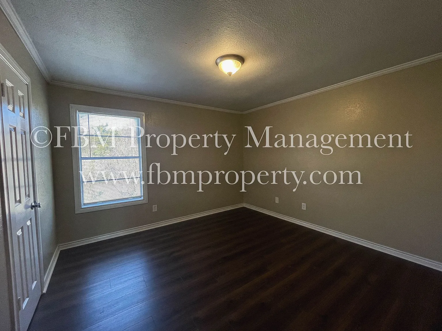 2608 W Sycamore, Unit 5 - Cozy 2 Bedroom, 1 Bathroom Upstairs Apartment Home in Corsicana, TX! — Photo 3