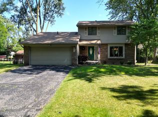 2490 W Square Lake Rd, West Bloomfield, MI 48324