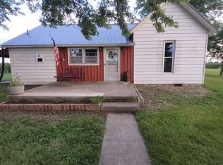 14449 215th St, Lewistown, MO 63452