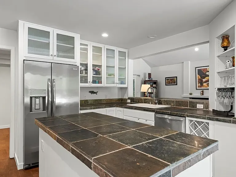 9032 Gleneagle Dr — Photo 7