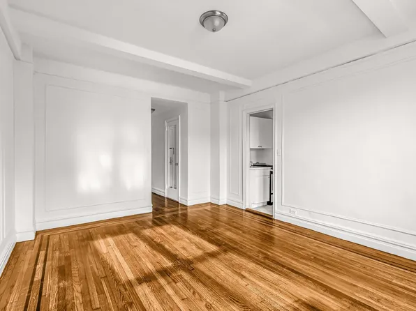 208 West 23rd Street image 2 of 16